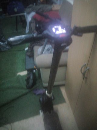 Patinete cecotec bomgo X