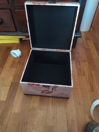 Precioso Bahúl, caja de tesoros, nueva.