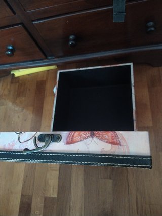 Precioso Bahúl, caja de tesoros, nueva.