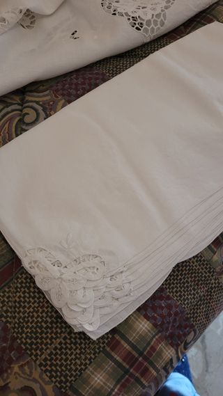 Tovaglia in cotone con ricamo