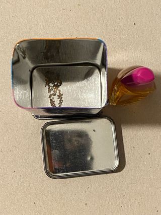 Profumo in miniatura 7 ml scatola in latta