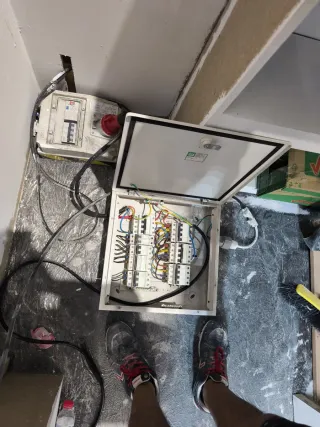 Electricista profesional – Instalaciones, repar