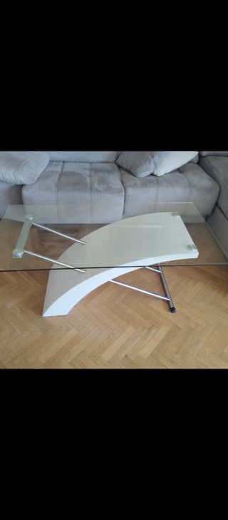 Mesa pequeña de centro.