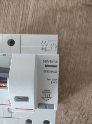 vendo salvavita bticino