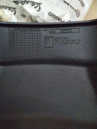 6535830090 - Carcasa posterior manillar Piaggio 