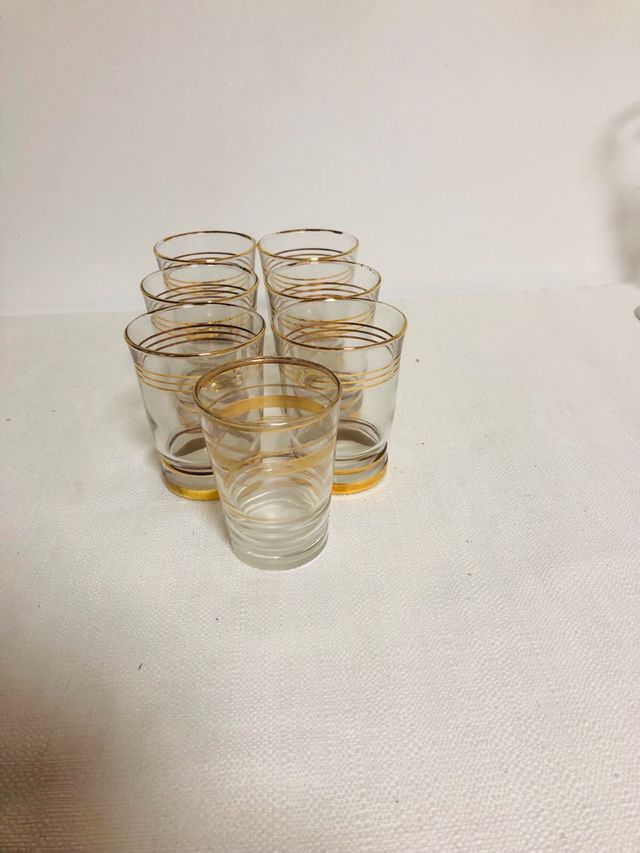 7 vasos pequeños