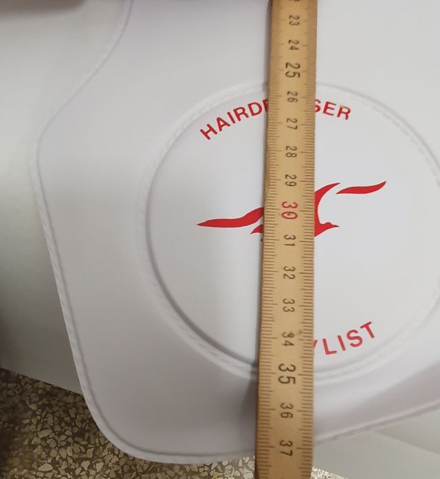 Oggetti da parruccheria nuovi. Si accettano offert