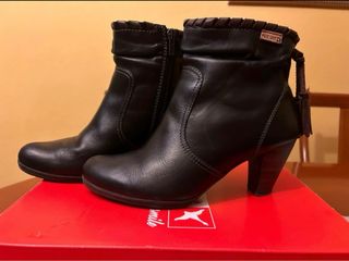 Botines negros Pikolinos