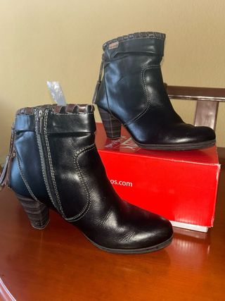 Botines negros Pikolinos
