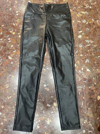 Pantalones de cuero negros 