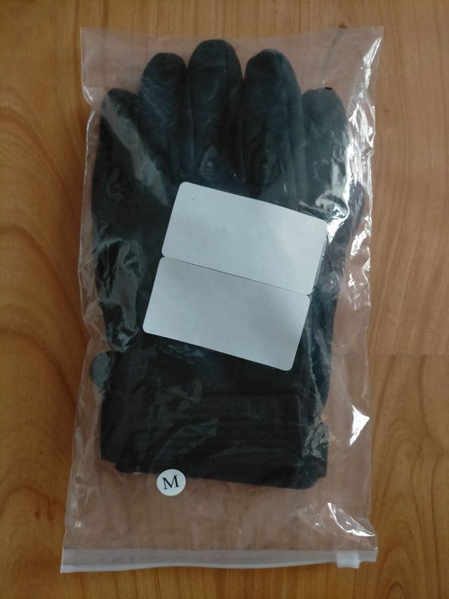 Guantes tácticos Talla "M". A Estrenar!