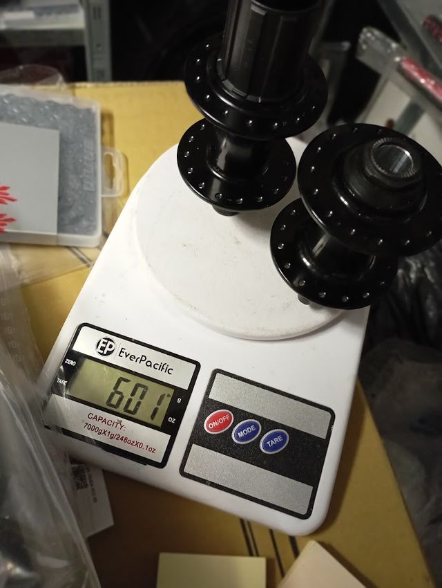 coppia mozzi non boost mtb 15x100 12x142 32 fori