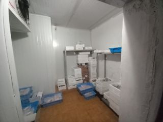 R-7937578 Traspaso Pescaderia con salida de humos