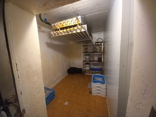 R-7937578 Traspaso Pescaderia con salida de humos