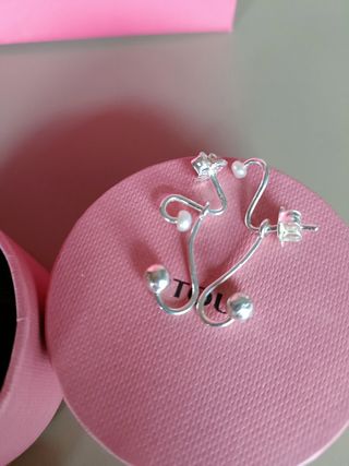 TOUS: Pendientes de plata y perlas.