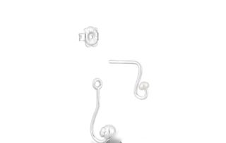 TOUS: Pendientes de plata y perlas.