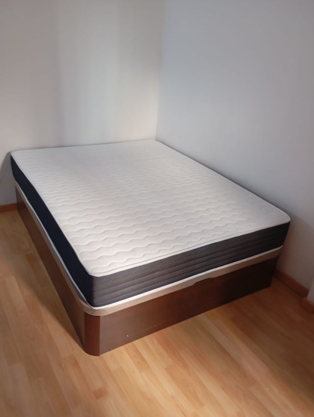 canapés,colchones,cabezales,somieres,base,mesitas