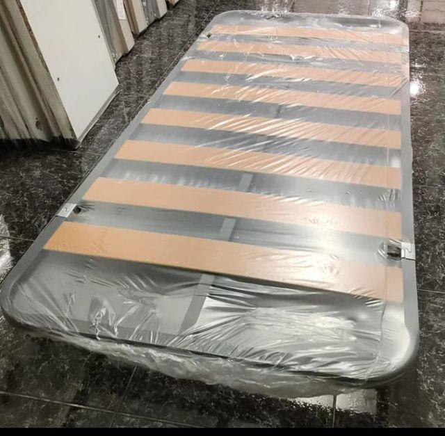 canapés,colchones,cabezales,somieres,base,mesitas