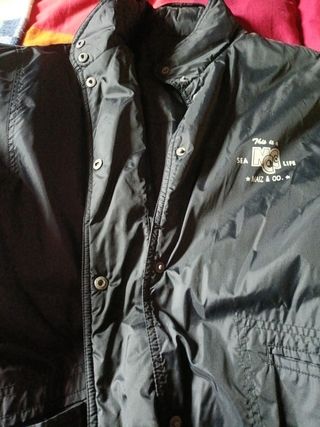 Cazadora impermeable