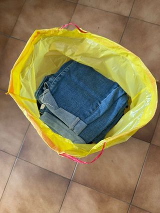 Bolsa pantalones ropa segunda mano