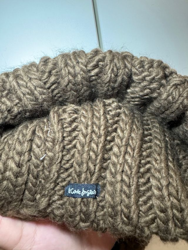 Gorro de lana de El Corte Ingles