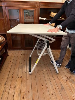 Urge venta. Tablero de dibujo técnico arquitectura