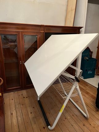Urge venta. Tablero de dibujo técnico arquitectura