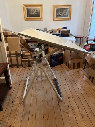 Urge venta. Tablero de dibujo técnico arquitectura