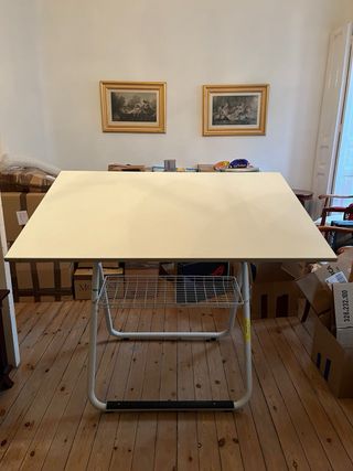Urge venta. Tablero de dibujo técnico arquitectura