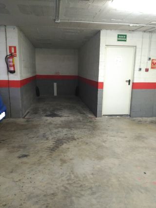 Parquing coche pequeño