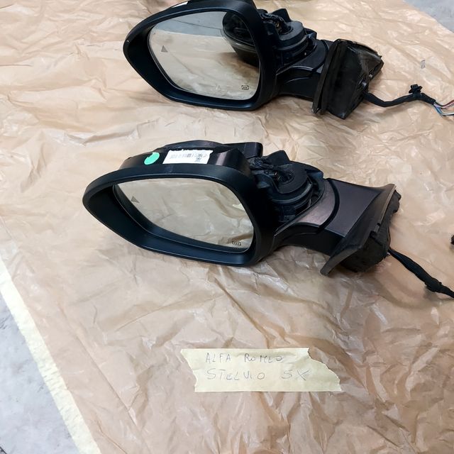 Vari specchi esterni auto (vari prezzi)