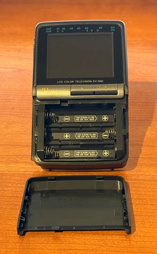 EV-500 LCD COLOR TELEVISION