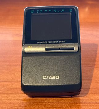 EV-500 LCD COLOR TELEVISION