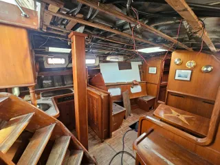 VELERO ACERO, A REFORMAR