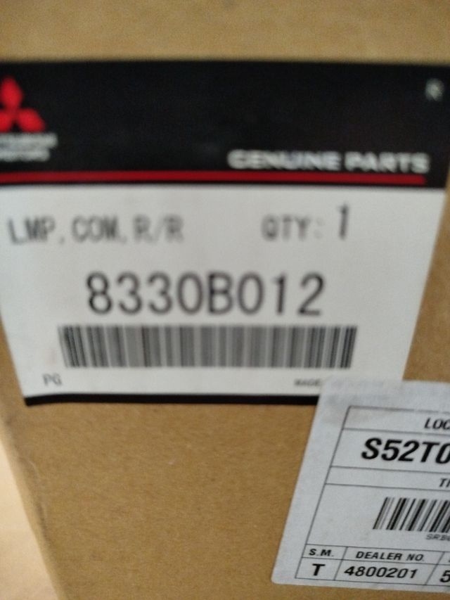 Piloto der Mitsubishi eclipse  8330B102