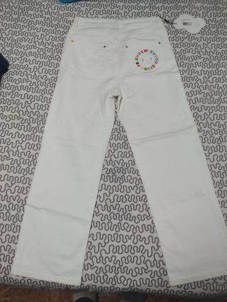 Guess con etiqueta pantalón FRIENDSWITHYOU