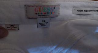 Guess con etiqueta pantalón FRIENDSWITHYOU