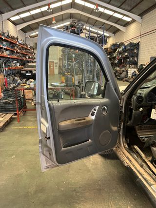 DESPIECE JEEP CHEROKEE KJ 2.8 CRD 6V MANUAL