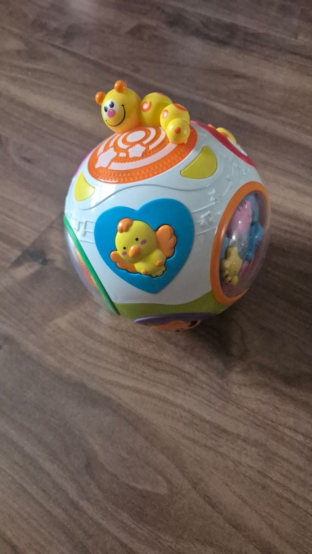 Pelota interactiva cucuball