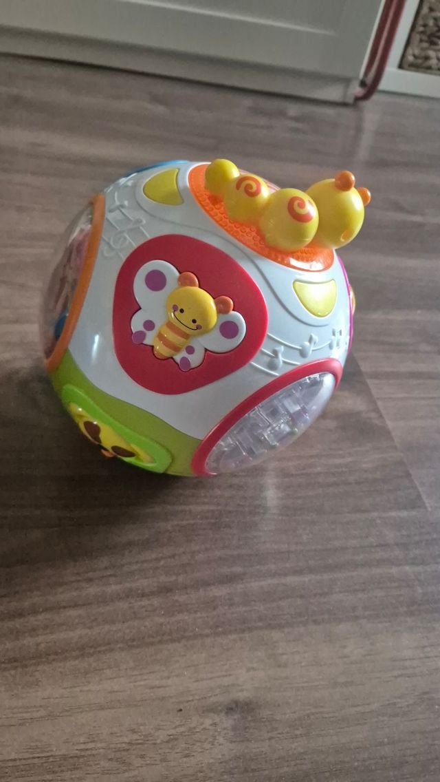 Pelota interactiva cucuball