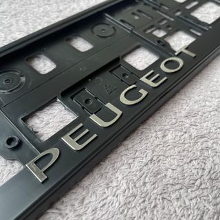 Portamatricula PEUGEOT en 3D