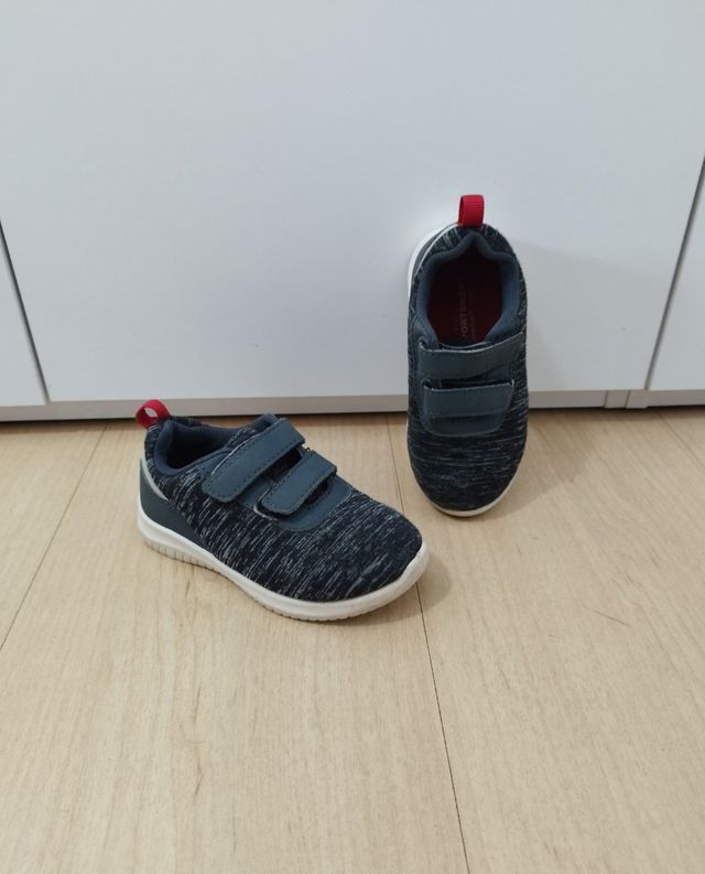 Zapatillas niño número 24 UP 