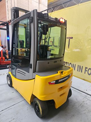 Carretilla elevadora electrica 