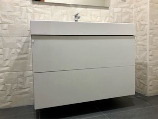 Mueble baño SIN  lavabo y griferia.