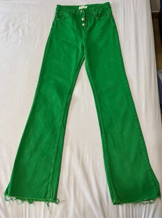 Pantalón verde campana