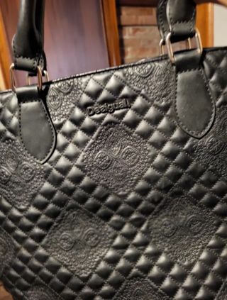Bolso negro Desigual 