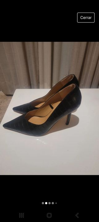 Tacones salón negros