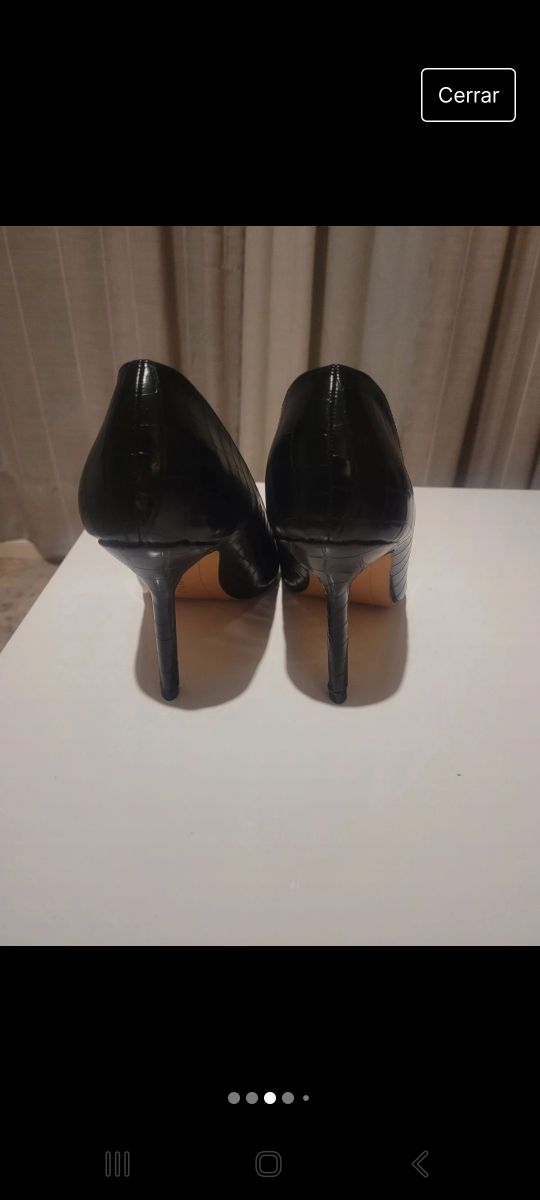 Tacones salón negros