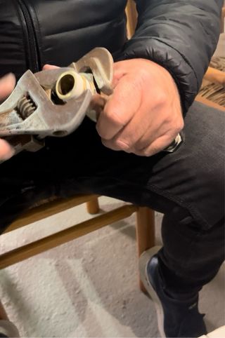 Adios cal. Distribucion e instalacion de AcuaSan