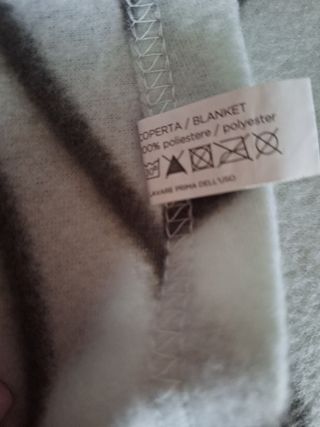 Plaid  lunghezza 174 larghezza 128